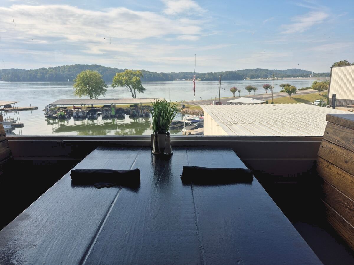 Booth with lake view at The Grille at Lakeshore